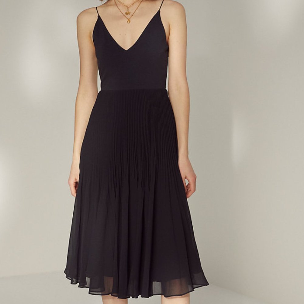 Aritzia Wilfred Dancer Dress